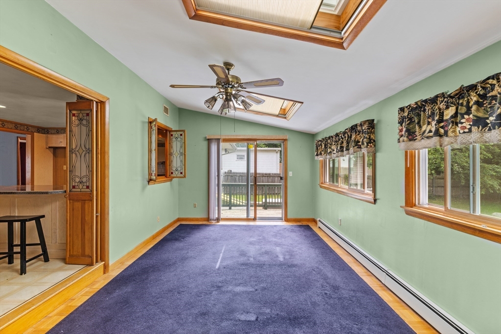 30 Kenney St