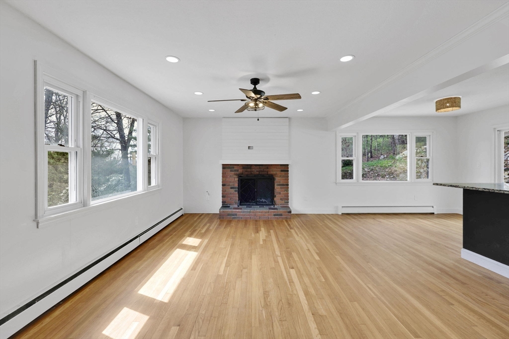 194 Breckenridge St, Palmer, MA Photo #2