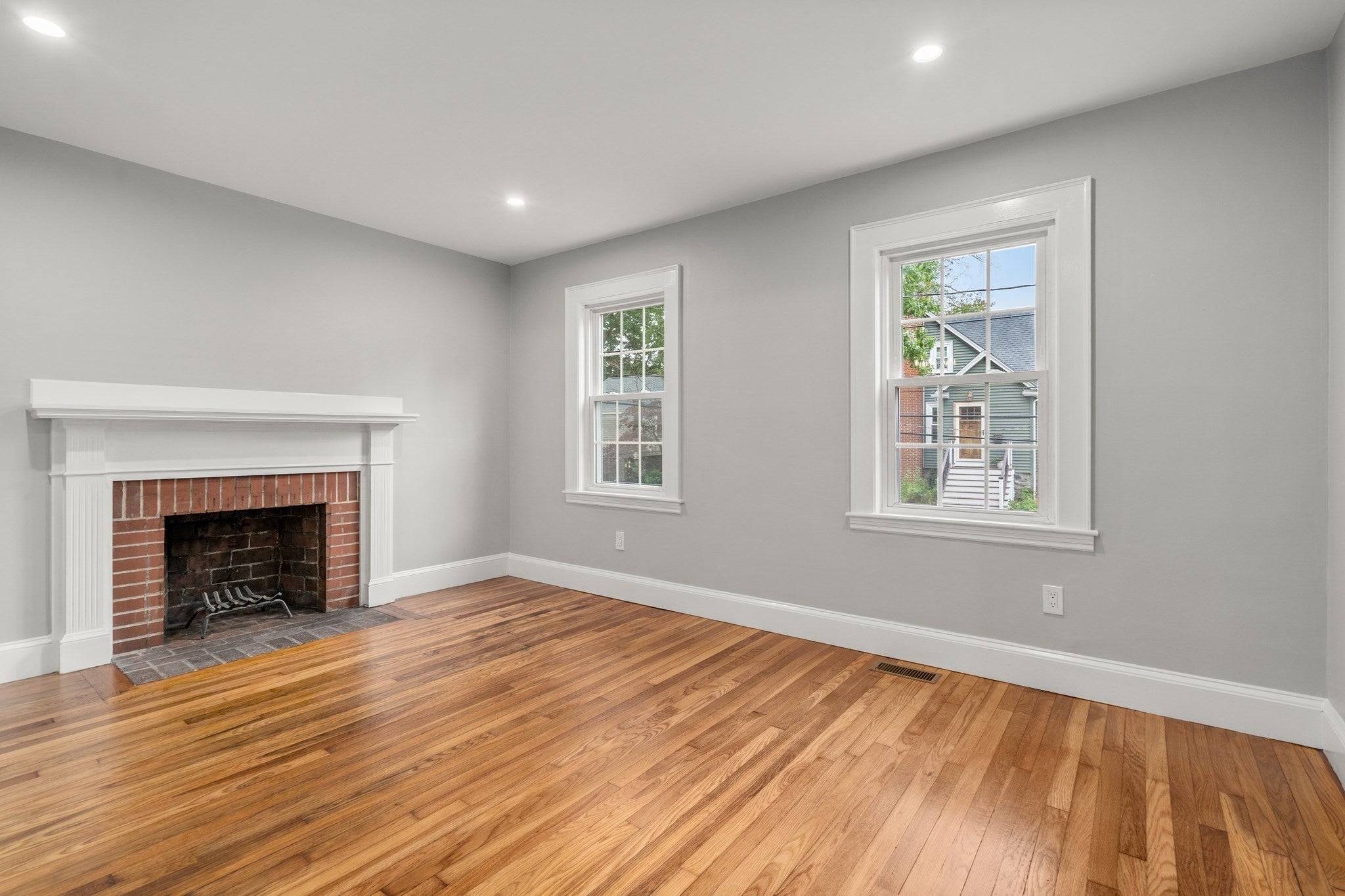 88 Decker St