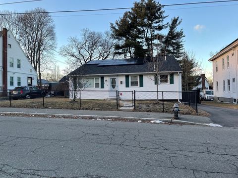 179 Dover St Brockton MA 02301