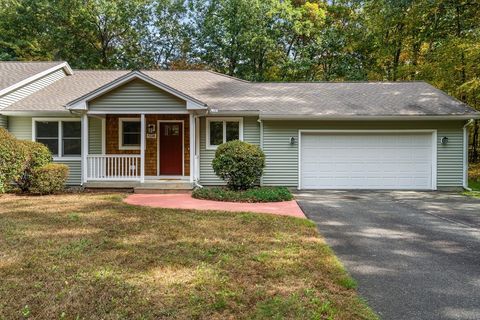 50 Pomeroy Meadow A Southampton MA 01073
