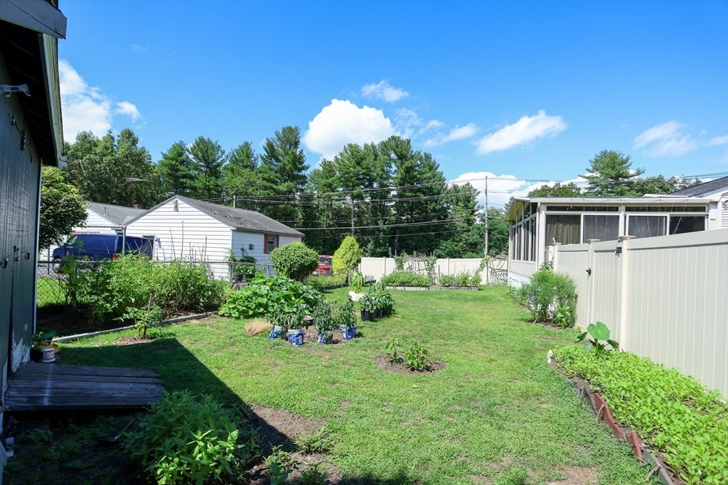 116 Pond St, Billerica, MA Photo #30