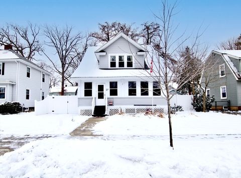 Photo of 27 Rockland St, Springfield, MA 01118 (MLS # 73461391)