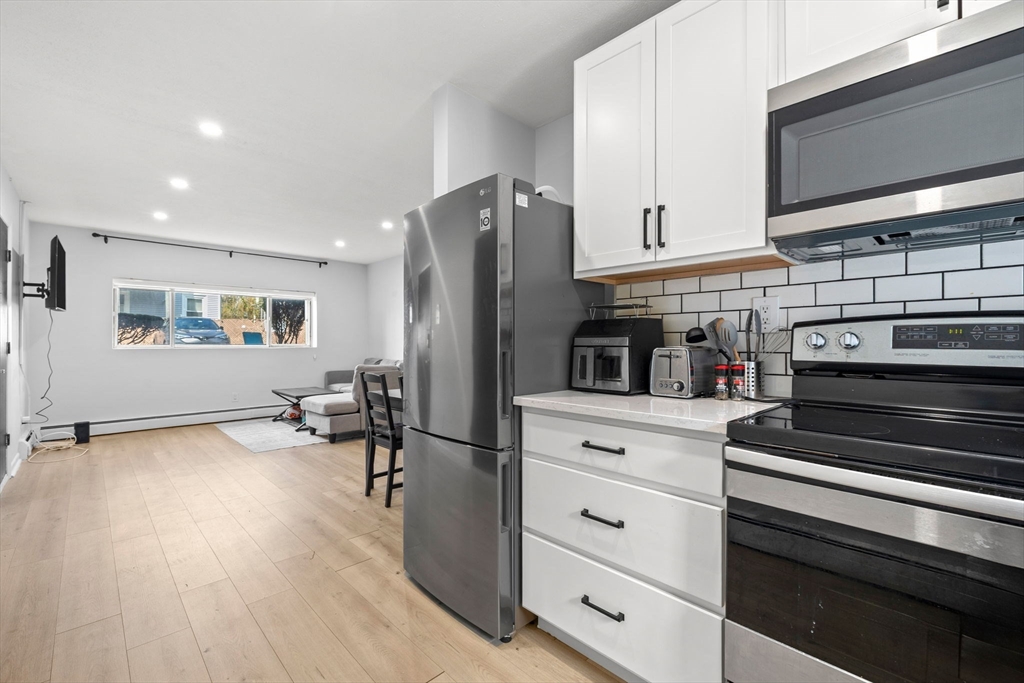 549 Adams St 4