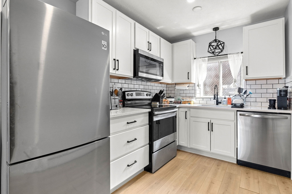 549 Adams St 4