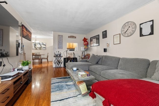 7 Park Ave 25