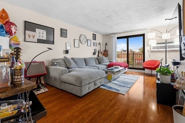 Photo of 7 Park Ave, Revere, MA