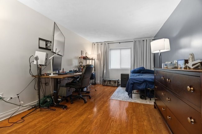 7 Park Ave 25