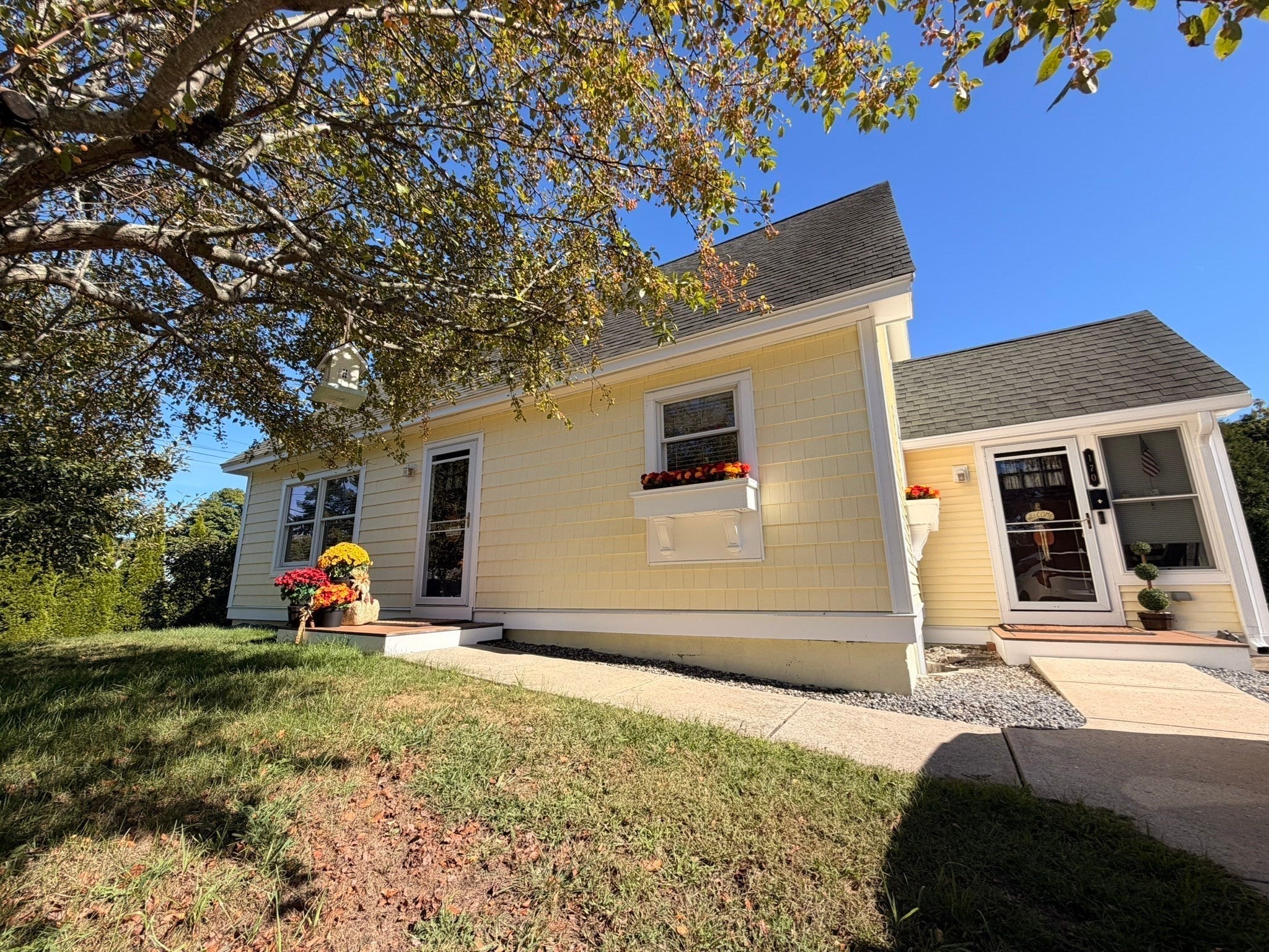 170 Main St