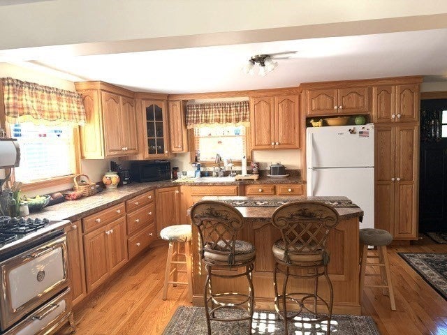 170 Main St, Groveland, MA Photo #6