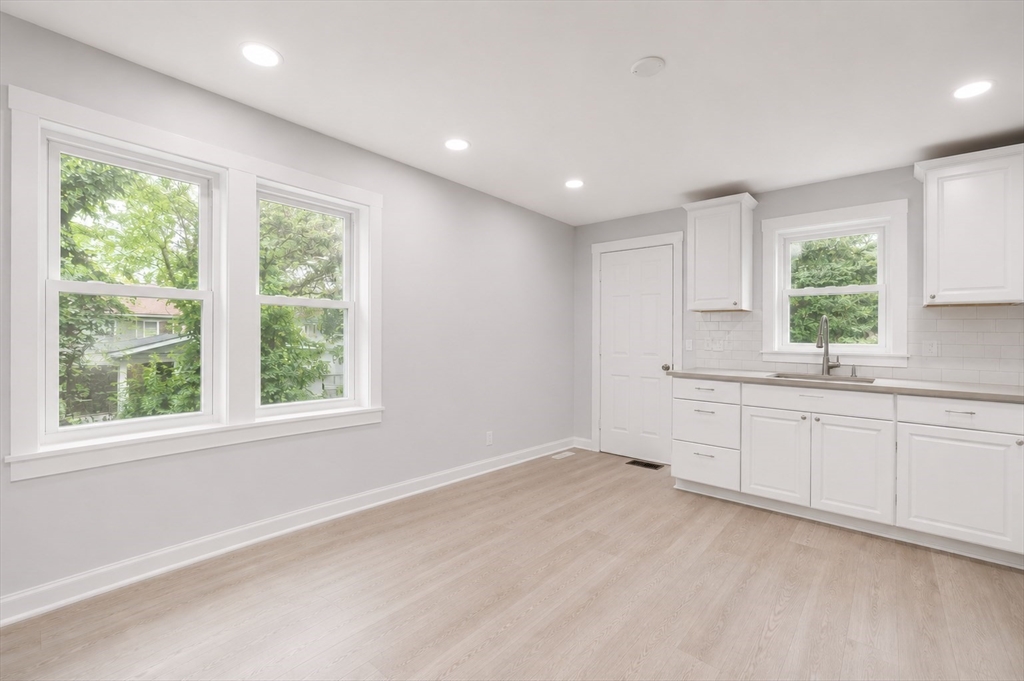 14 Condon St