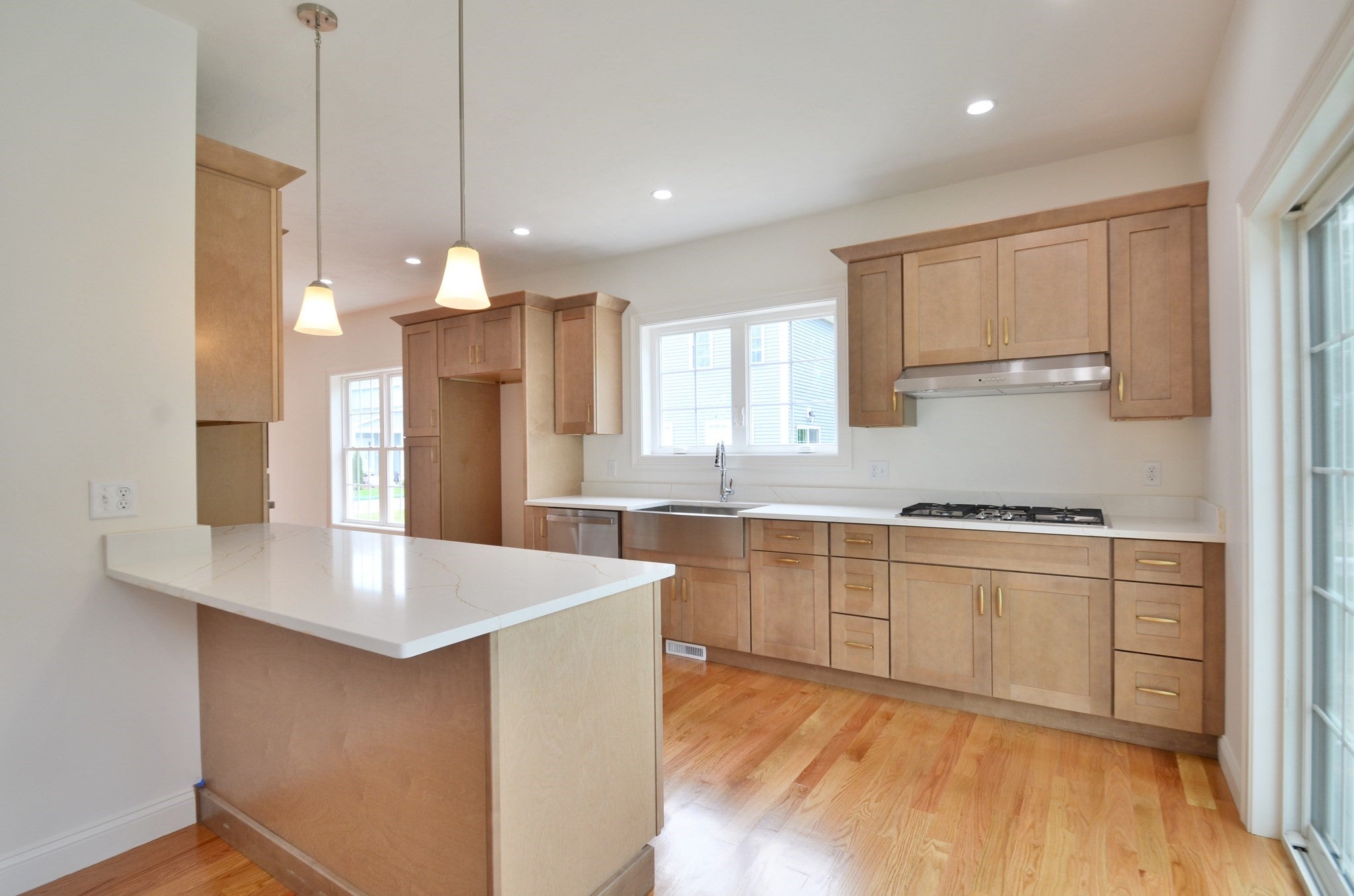 21C Crownshield #21C, Uxbridge, MA, 21C Crownshield #21C, Uxbridge, MA Photo #6