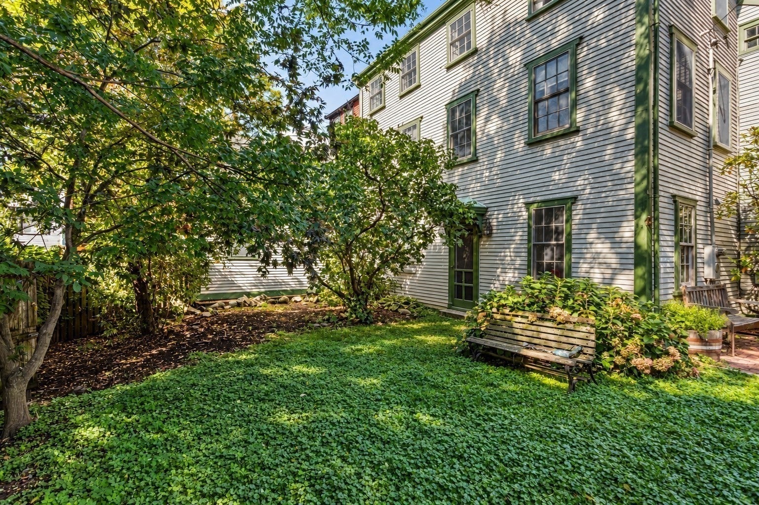 16 Common Street