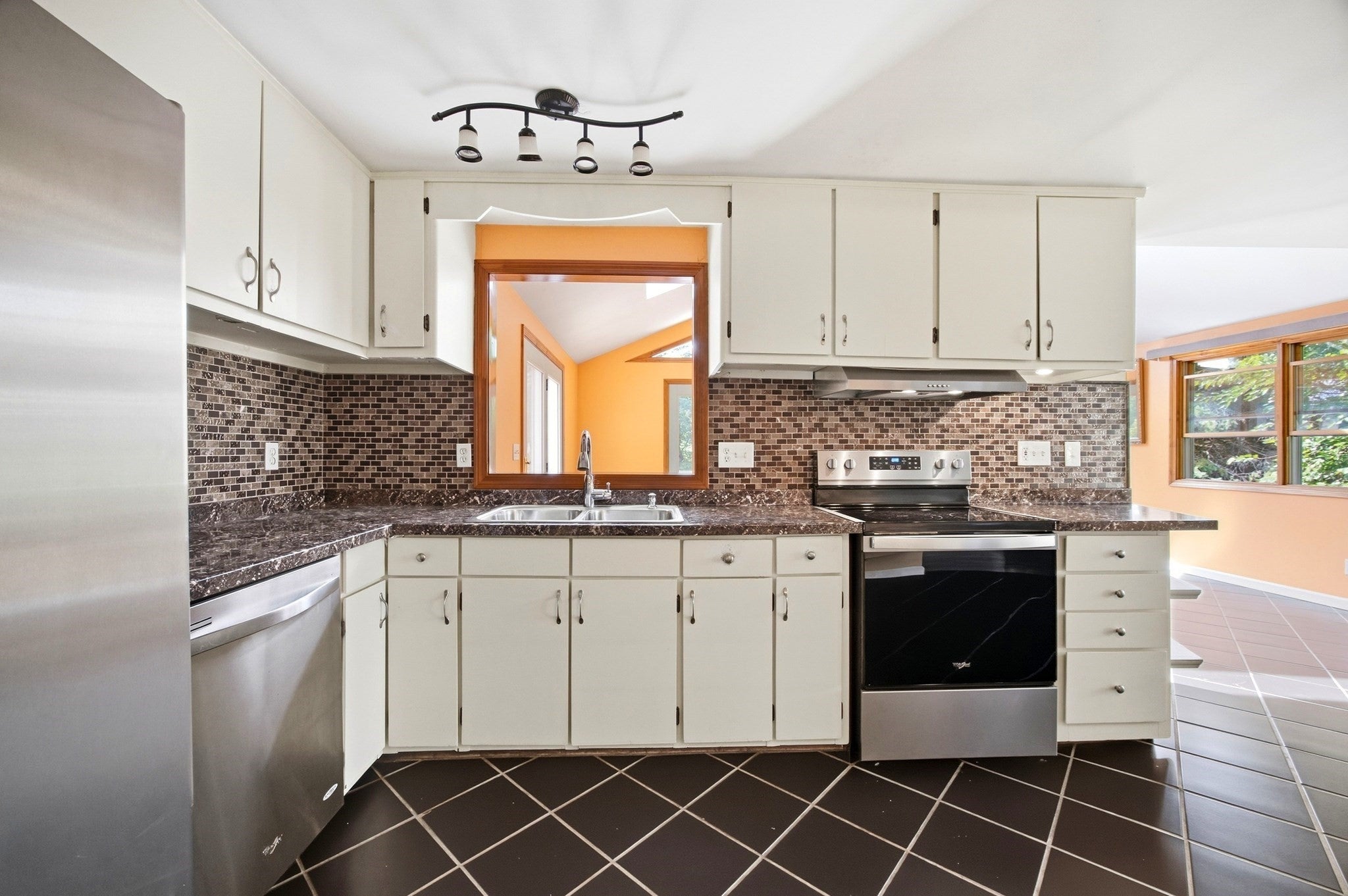 12 Kensington Ave, East Longmeadow, MA, 12 Kensington Ave, East Longmeadow, MA Photo #7