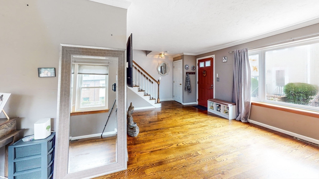805 Irving Rd 805