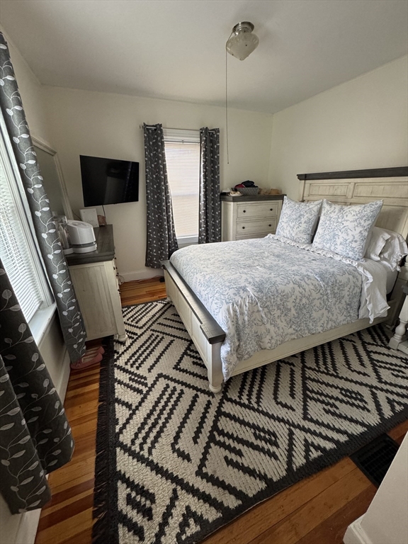 Attleboro, Massachusetts 02703, United States, 2 Bedrooms Bedrooms, ,1 BathroomBathrooms,Residential,Active,111947