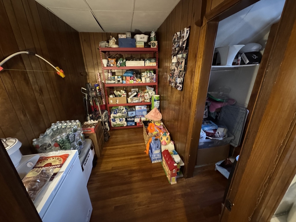 Attleboro, Massachusetts 02703, United States, 2 Bedrooms Bedrooms, ,1 BathroomBathrooms,Residential,Active,111947