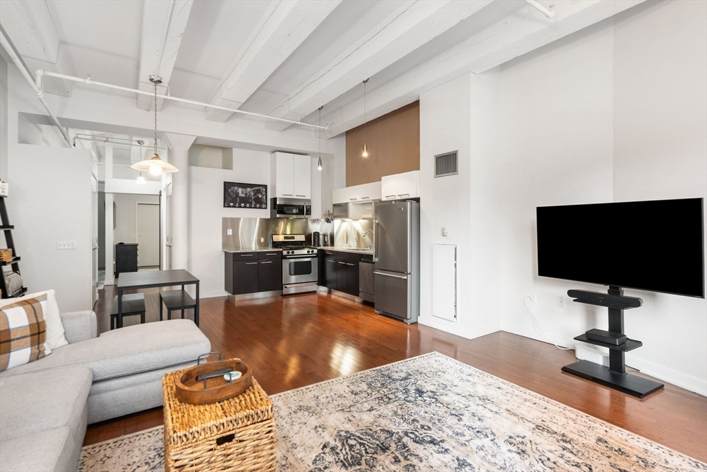 88 Kingston St 5E