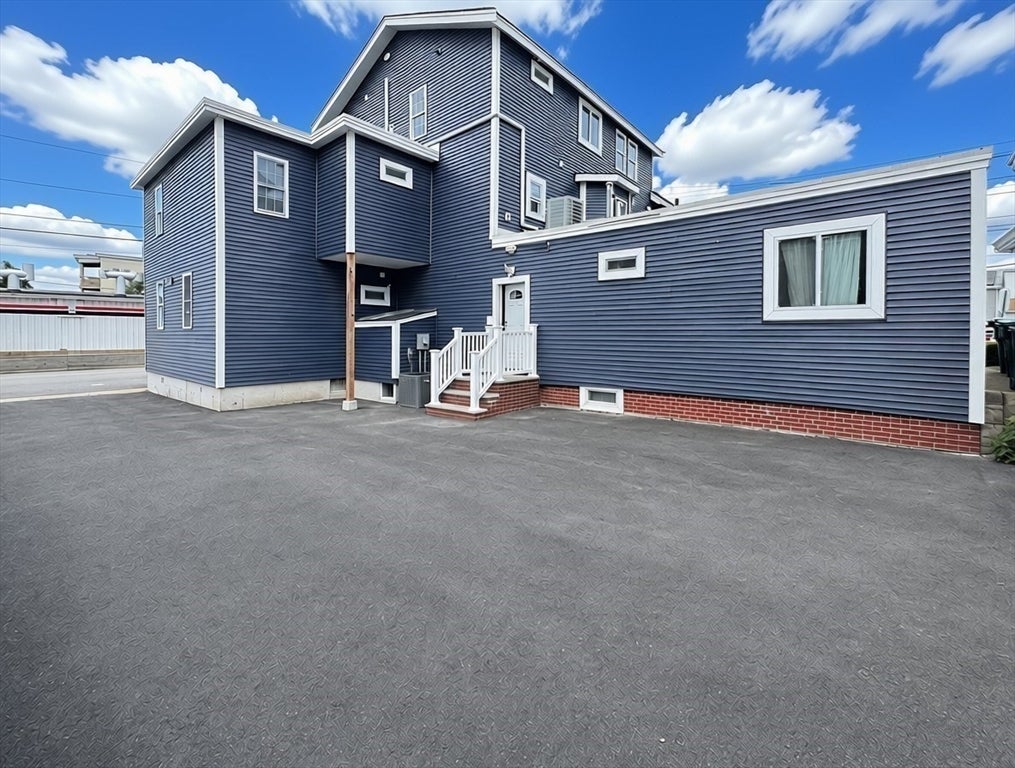 90 Essex St, Lynn, MA Photo #7