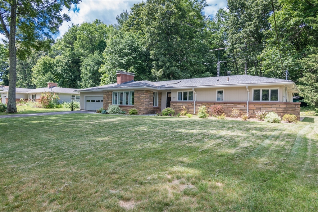 669 Westhampton Rd