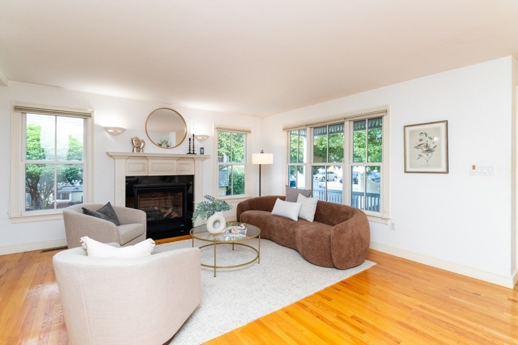 12-20 Richardson Street 14