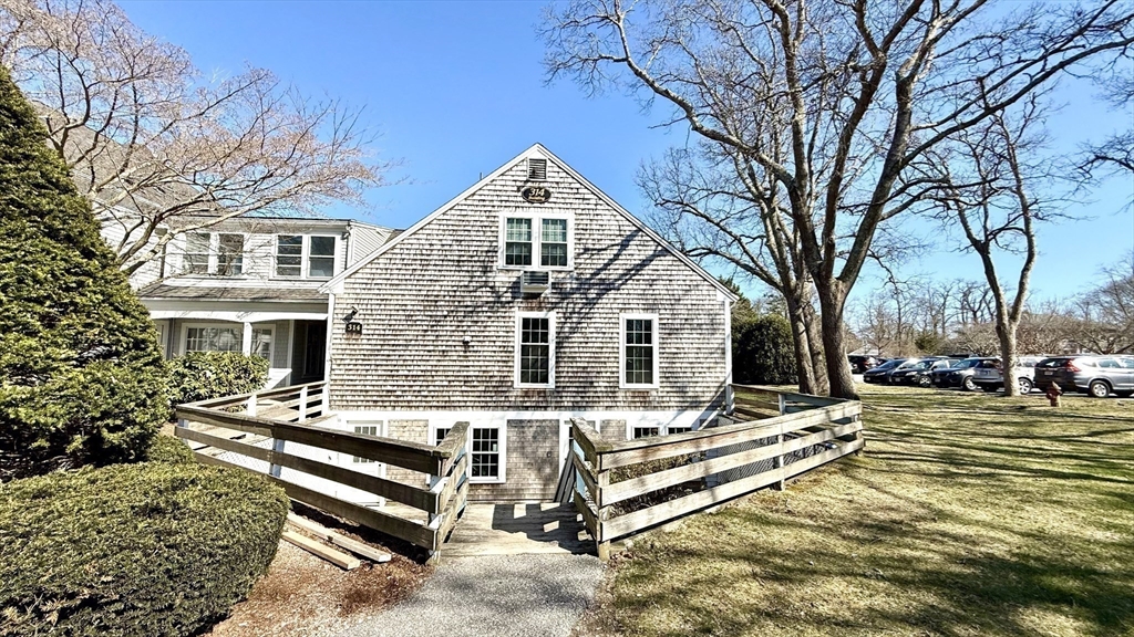 314 Gifford St 1