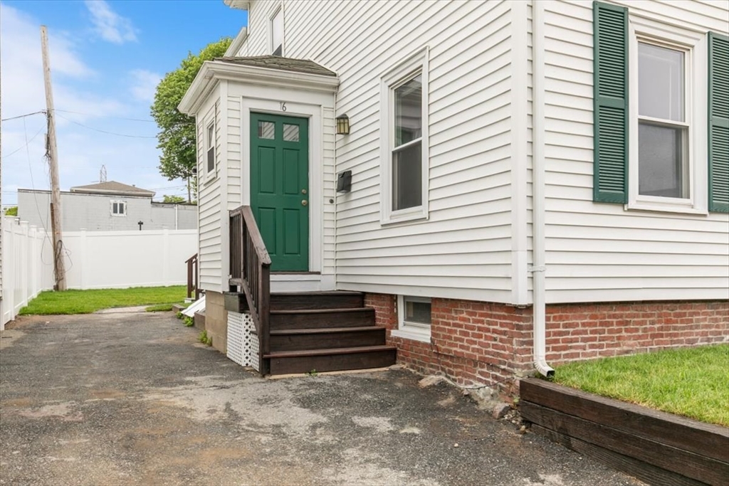 16 Rantoul St