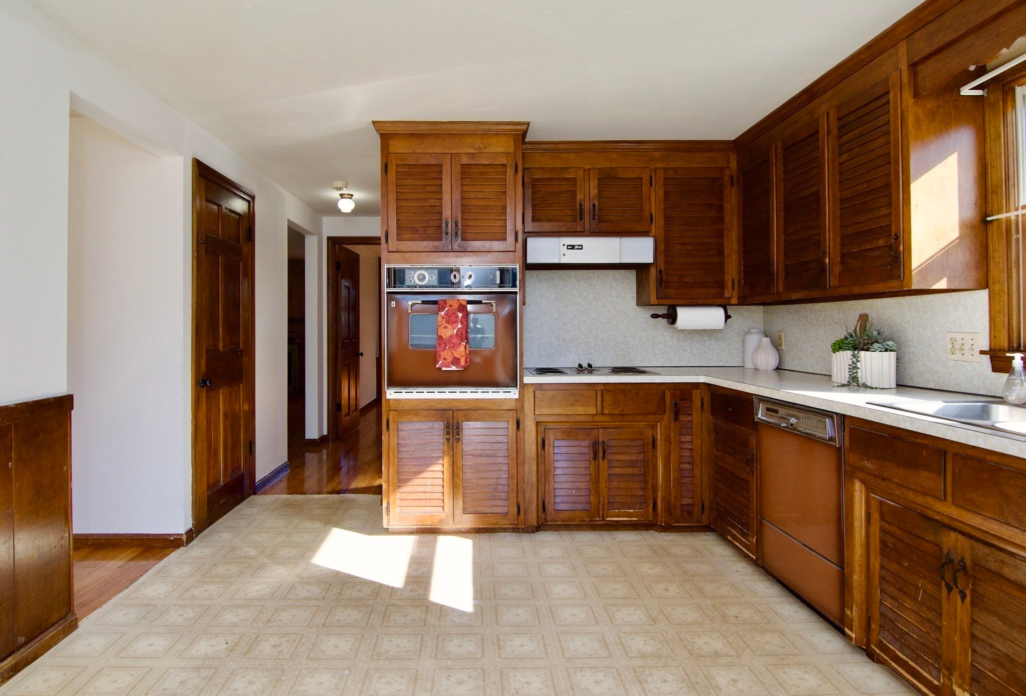 21 Carmel Ln, Agawam, MA Photo #16