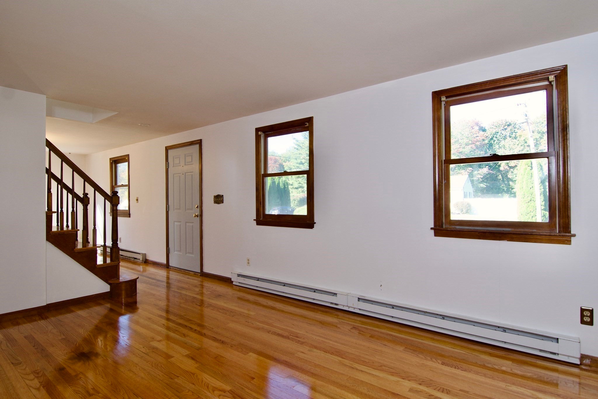 21 Carmel Ln, Agawam, MA Photo #4