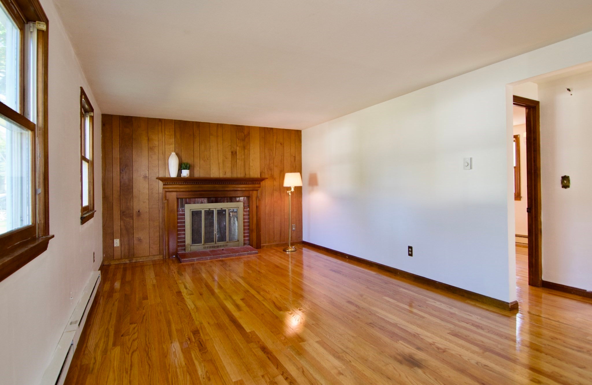 21 Carmel Ln, Agawam, MA Photo #2