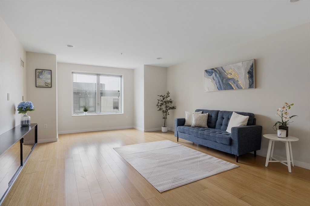 16 Miner St 506