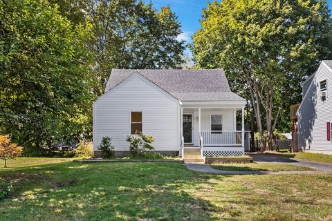 48 Coolidge Ave Haverhill MA 01832