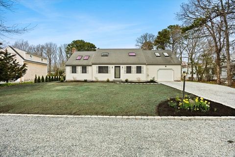 Photo of 67 Whippoorwill Cir, Mashpee, MA 02649 (MLS # 73508098)