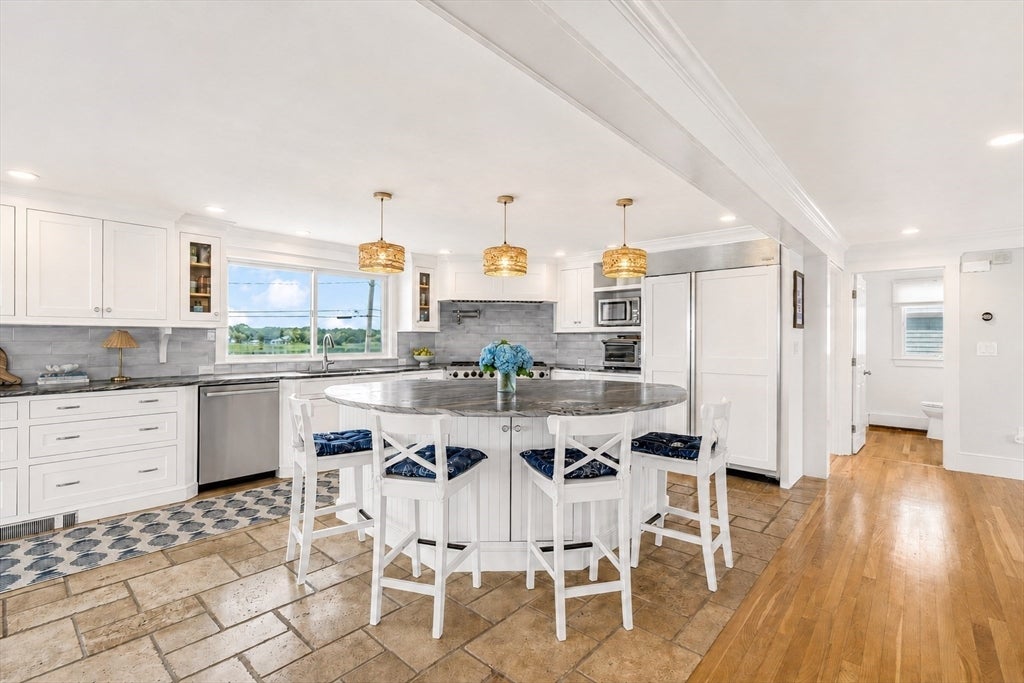 67 Surfside Rd