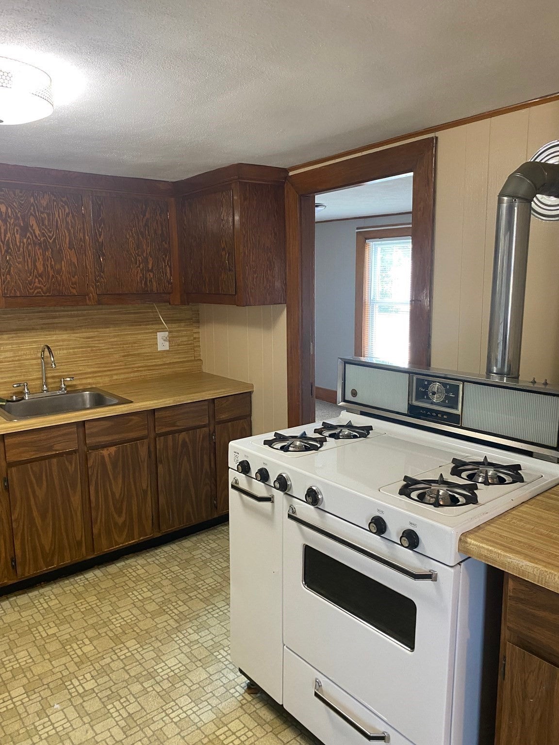 21 Plainfield Ave 2