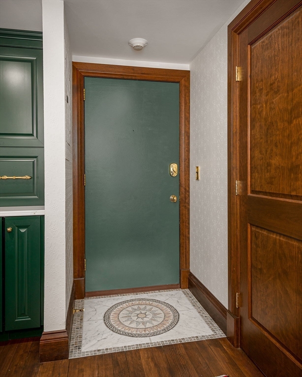 30 Pleasant Street 5