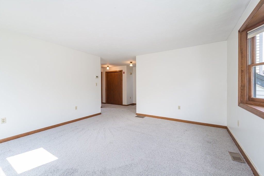 13 Meadowbrook Rd 13