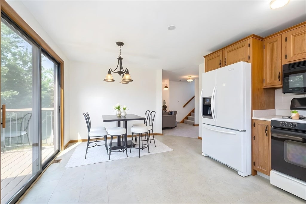 13 Meadowbrook Rd 13