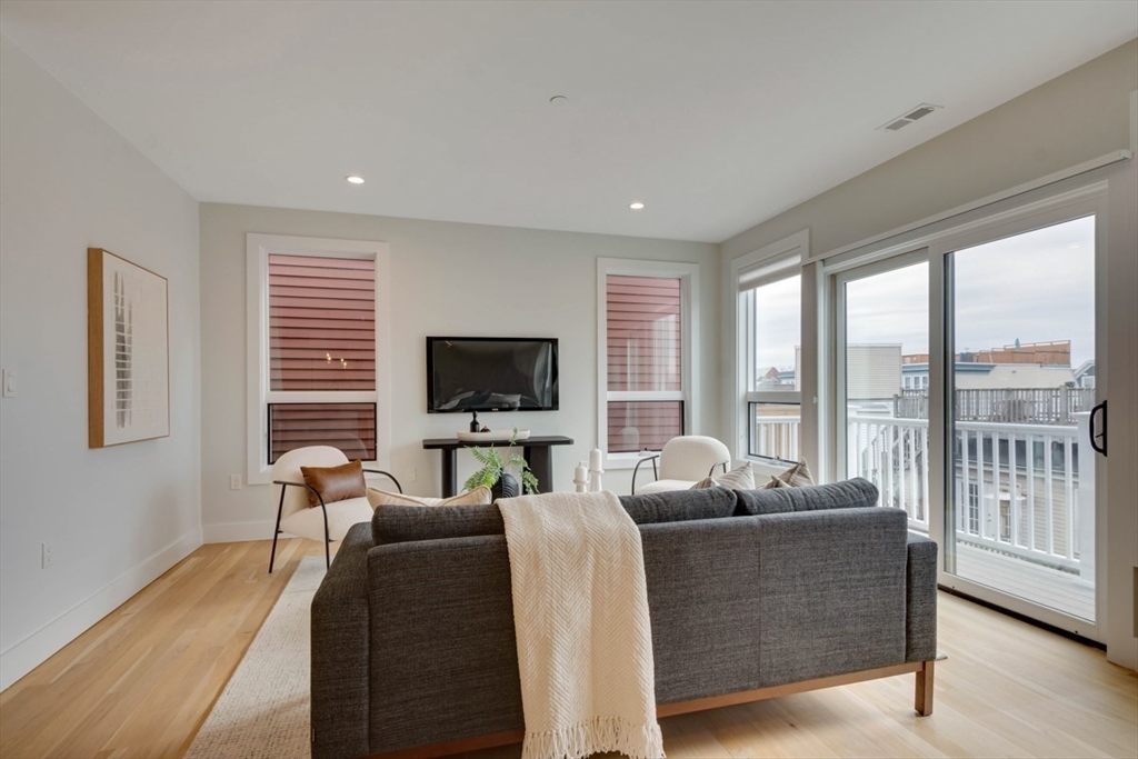 165-167 Bowen Street 3