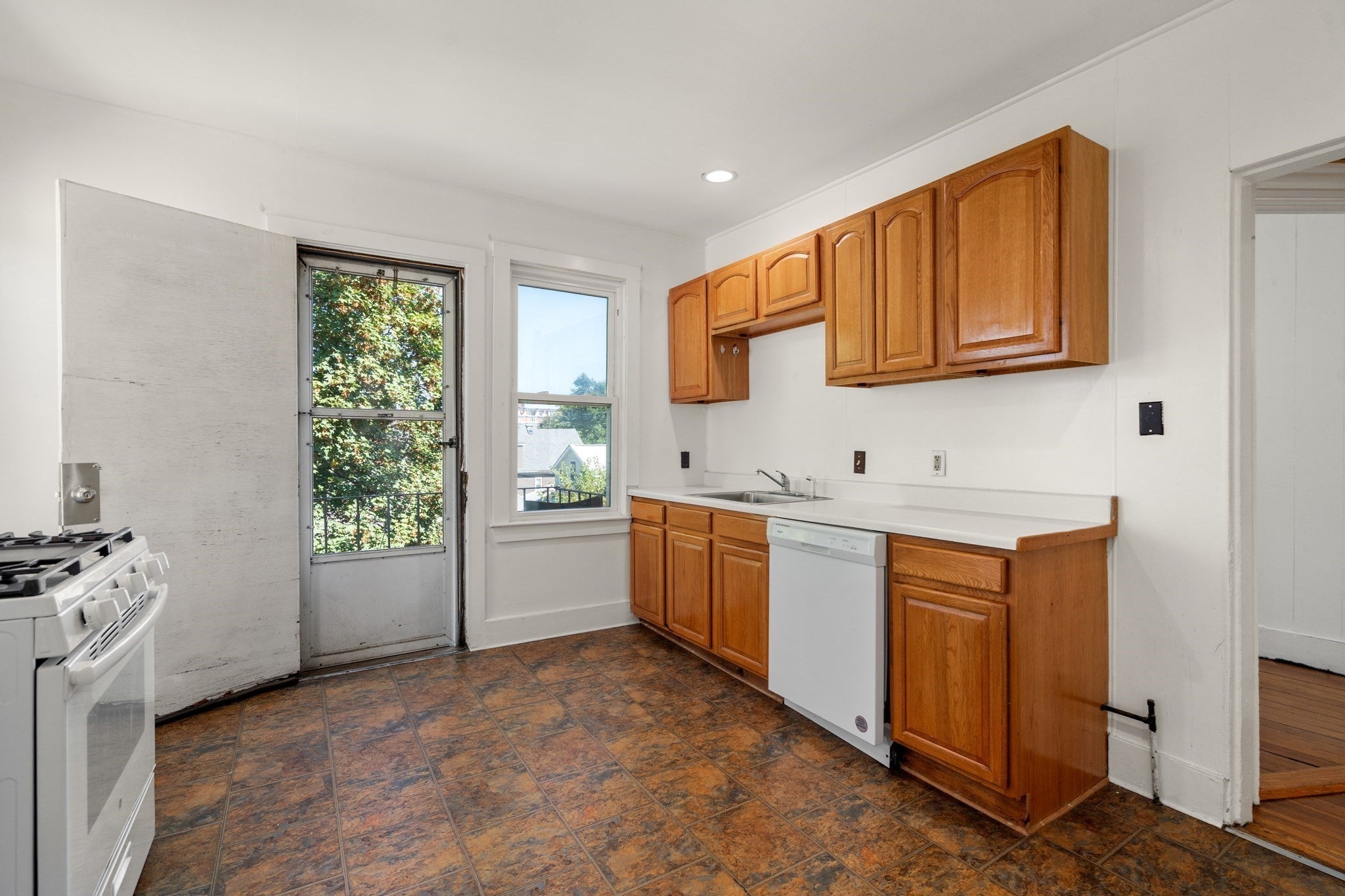 83 Francis St #5, Brookline, MA, 83 Francis St #5, Brookline, MA Photo #14