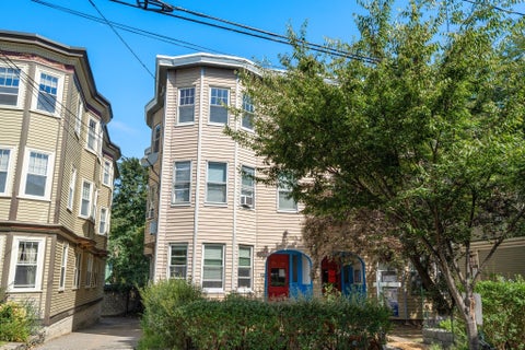 Photo of 83 Francis St #5, Brookline, MA 02446 (MLS # 73579084)
