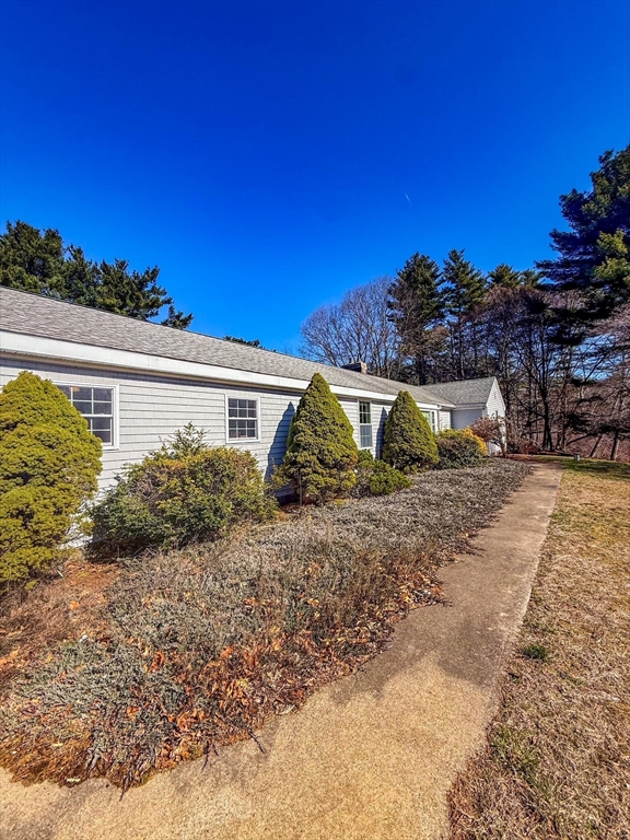 5 Endicott Road A