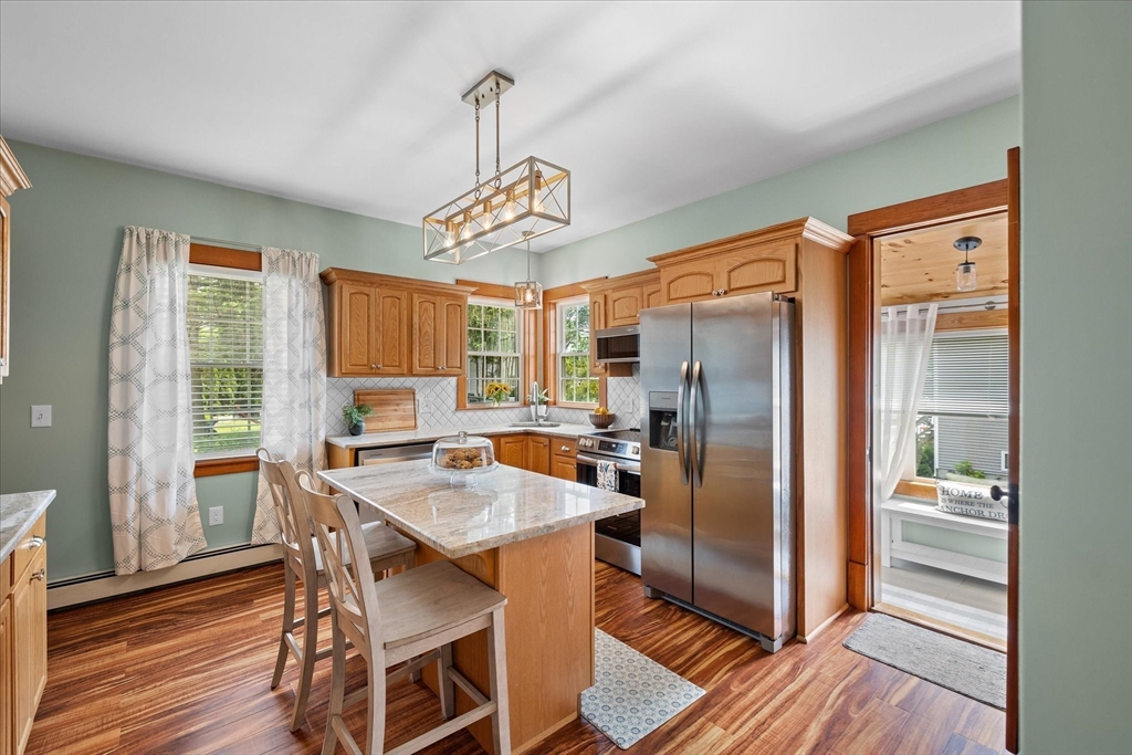 1542 Grafton Rd