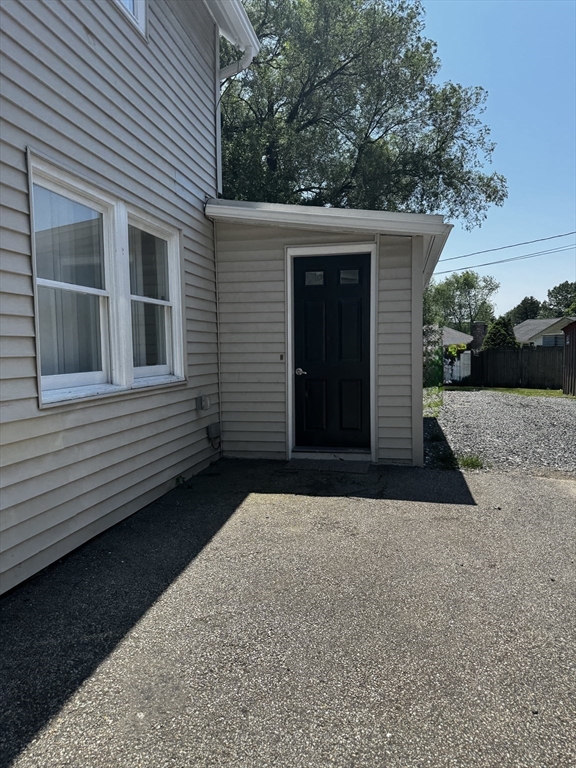 94 Massasoit Rd