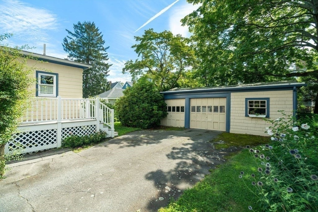 11 Hampden Street, Swampscott, MA Photo #32