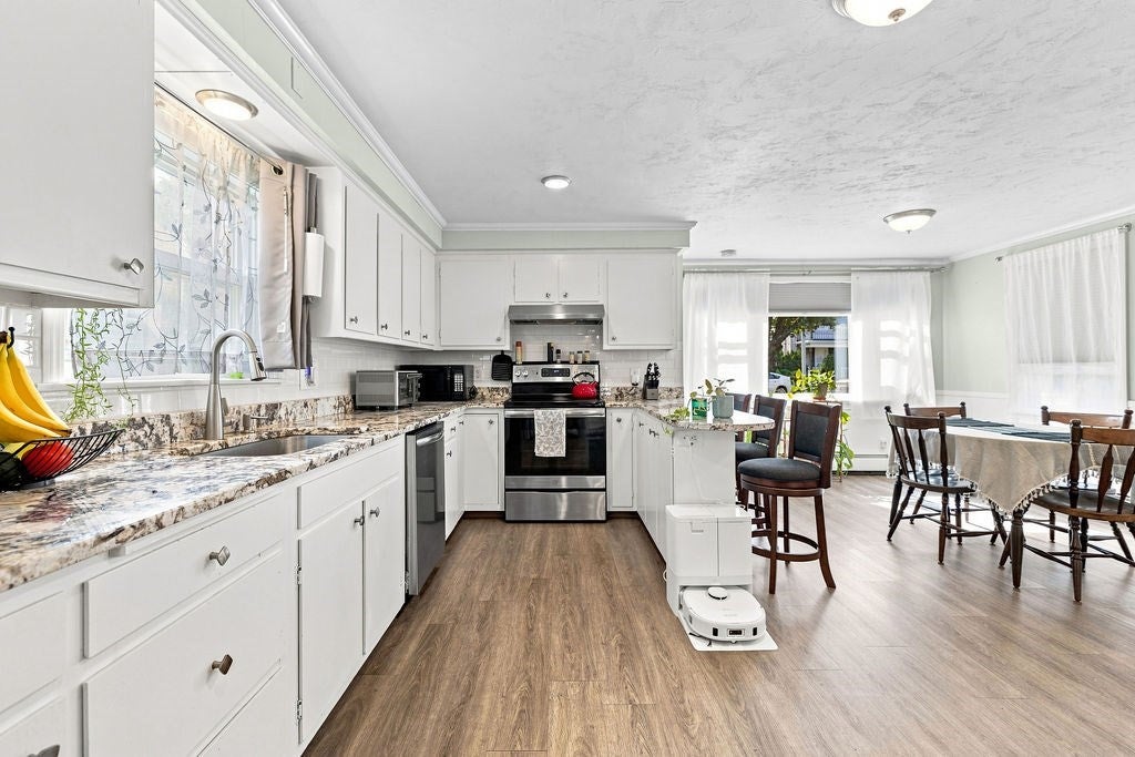 12 Waverly St, Taunton, MA, 12 Waverly St, Taunton, MA Photo #10
