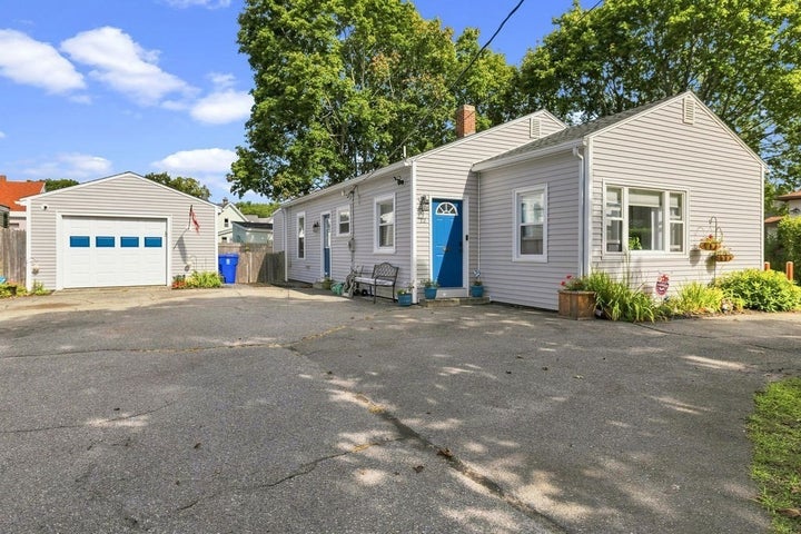 Photo 1 of 26 — 12 Waverly St, Taunton, MA 02780