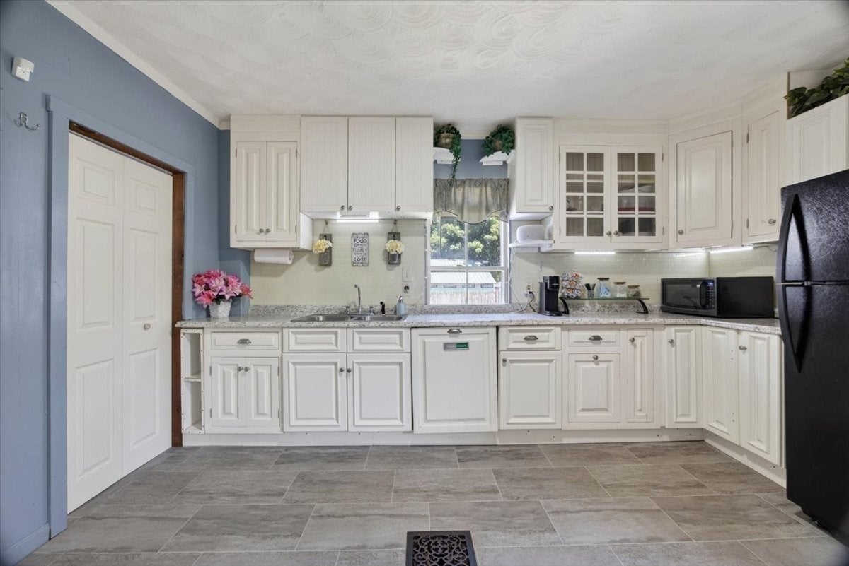 171 Bartlett St, Brockton, MA Photo #3