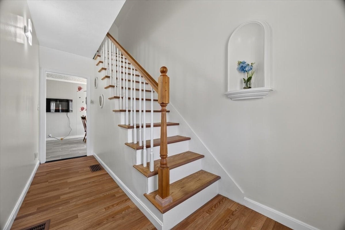 171 Bartlett St, Brockton, MA Photo #11