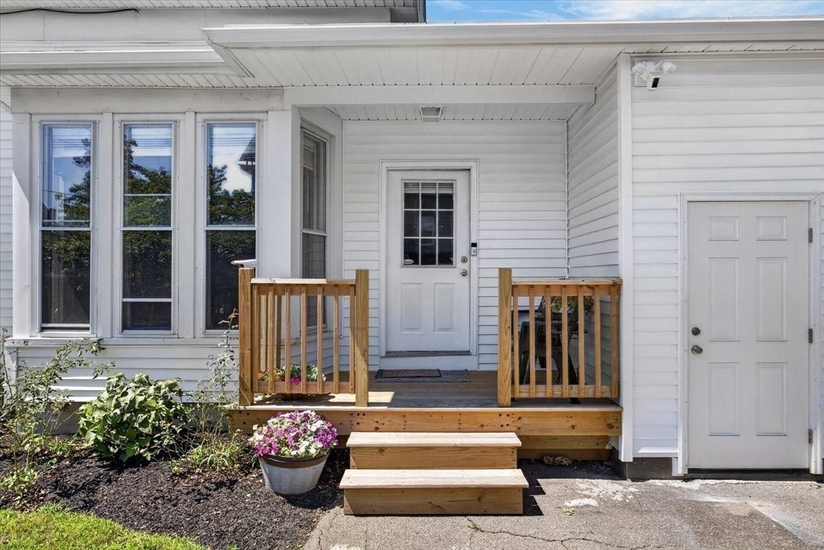 171 Bartlett St, Brockton, MA Photo #28
